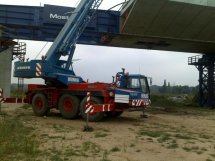 Liebherr 40 ton - prace przy nasuwce